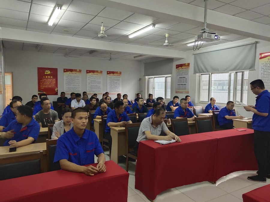 满冠（中国）官方召开贺增涛同志事迹报告会